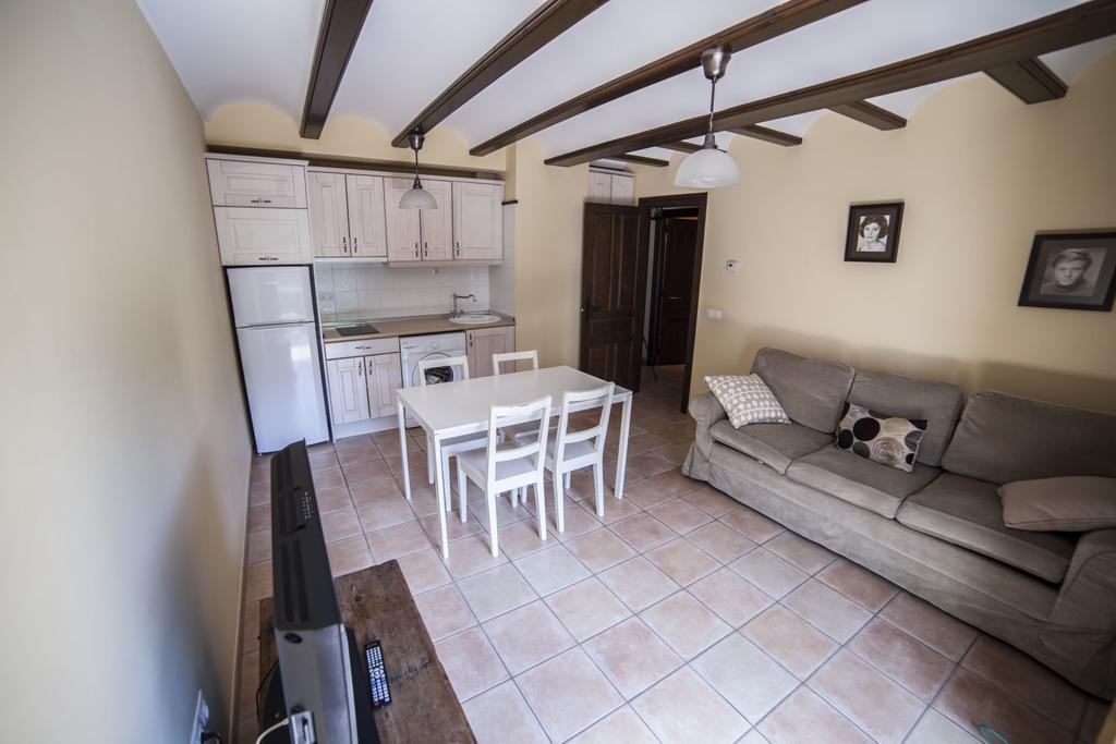 Apartamentos Cine Capicol Albarracín エクステリア 写真