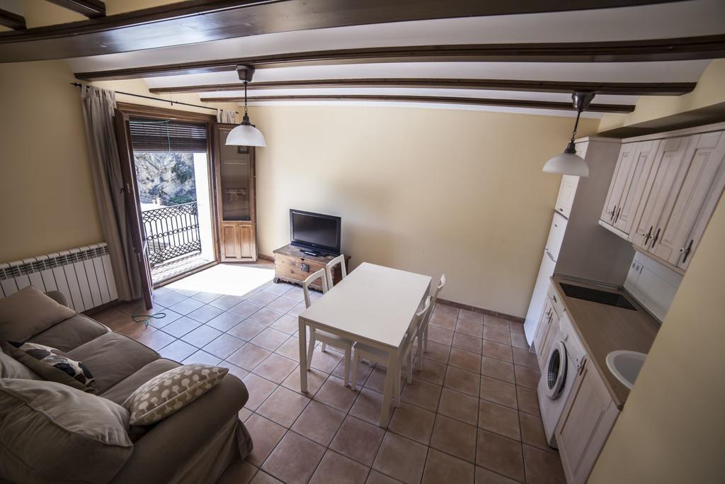 Apartamentos Cine Capicol Albarracín エクステリア 写真