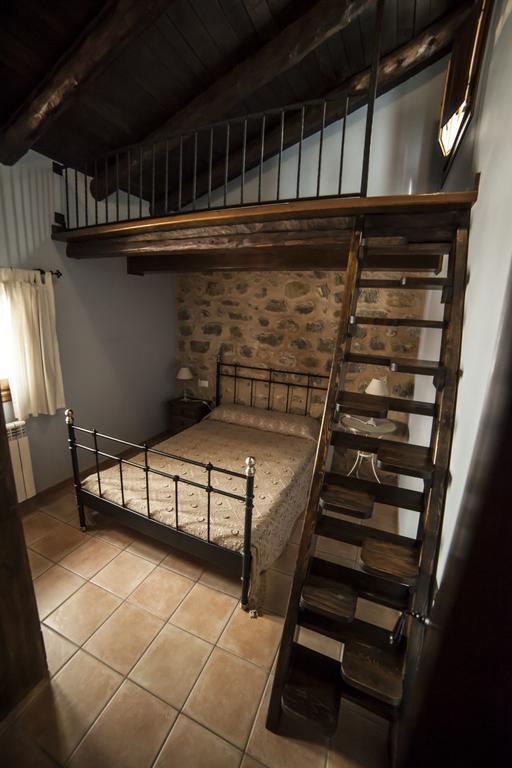 Apartamentos Cine Capicol Albarracín エクステリア 写真
